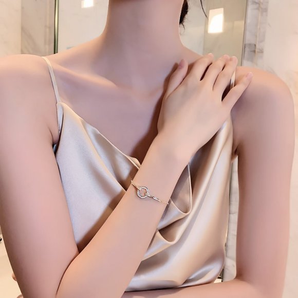 NEW Gold Circle Round Diamond Link Bar Adjustable Bracelet - Picture 2 of 9